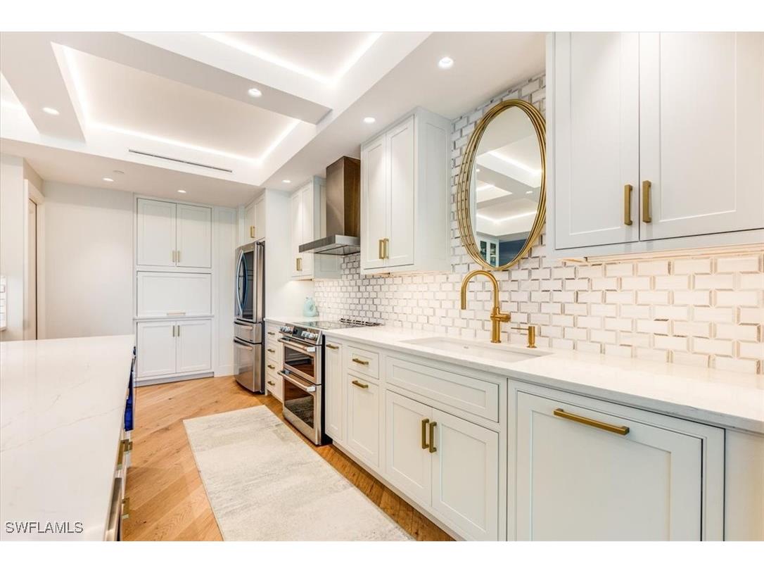 445 Cove Tower Drive #302 Naples FL 34110 225030036 image8