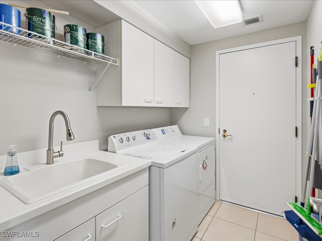 445 Cove Tower Drive #704 Naples FL 34110 225080894 image21