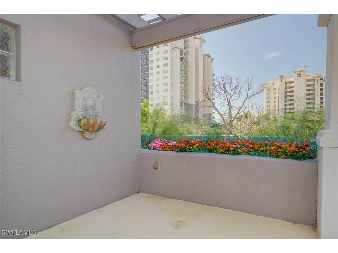445 Cove Towers Drive #304 Naples FL 34110 225069757 image11