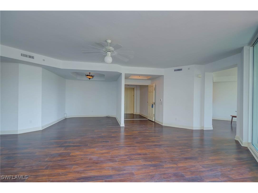 445 Cove Towers Drive #304 Naples FL 34110 225069757 image16