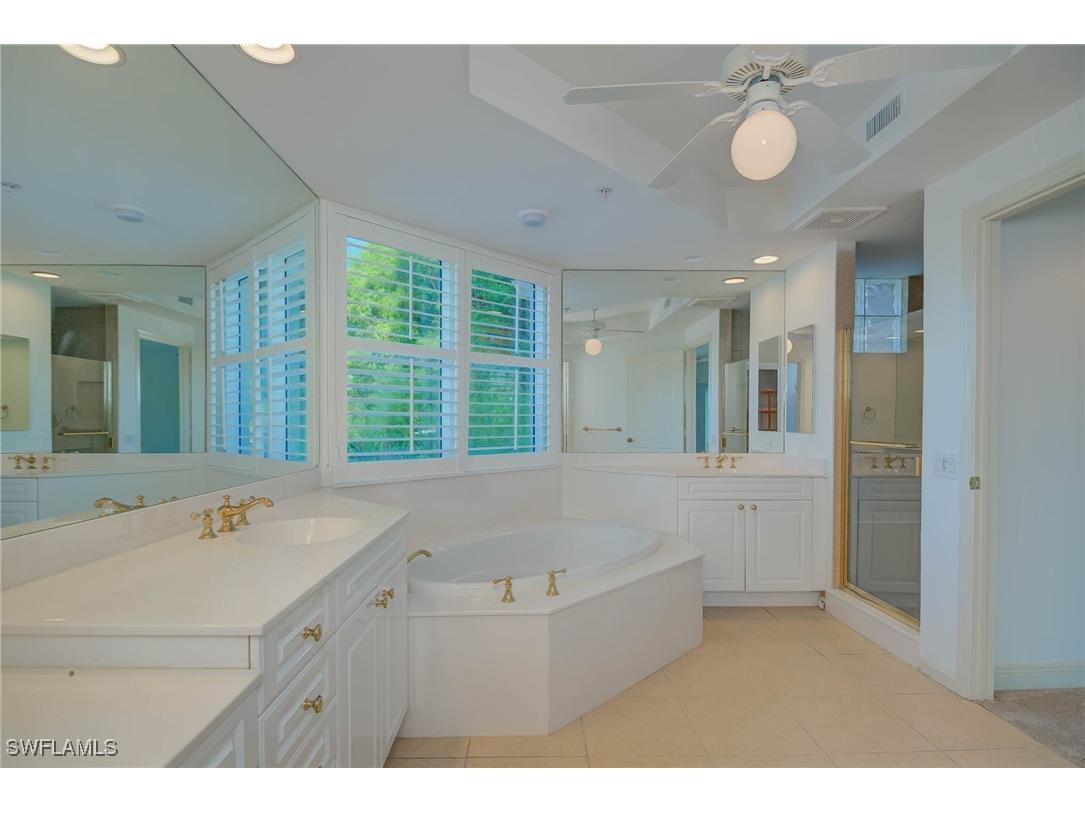 445 Cove Towers Drive #304 Naples FL 34110 225069757 image3