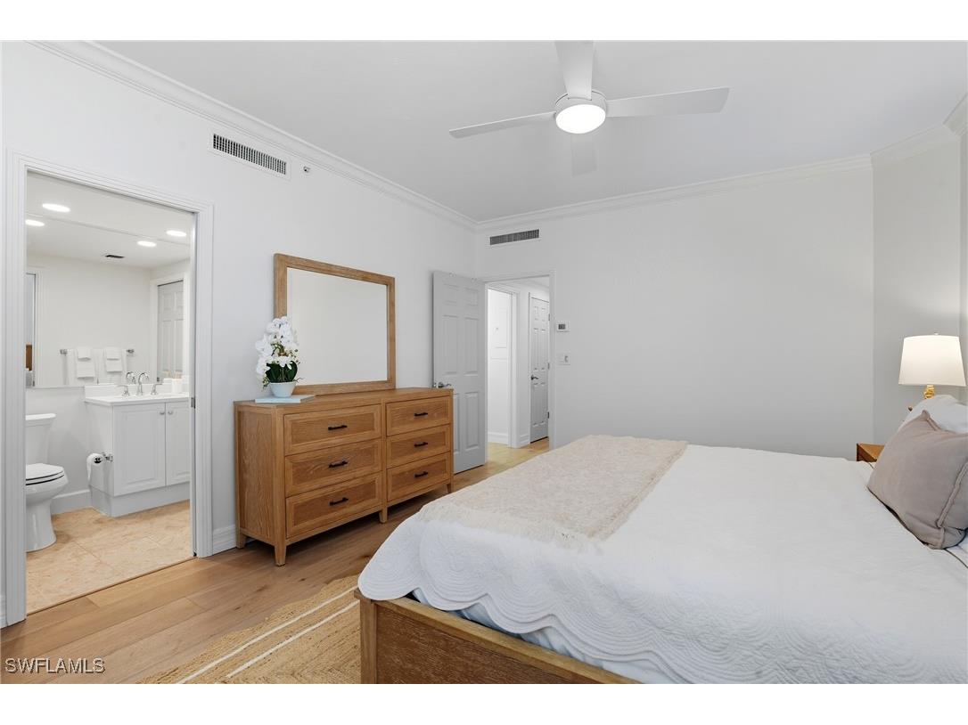 445 Dockside Drive #B202 Naples FL 34110 225073676 image31