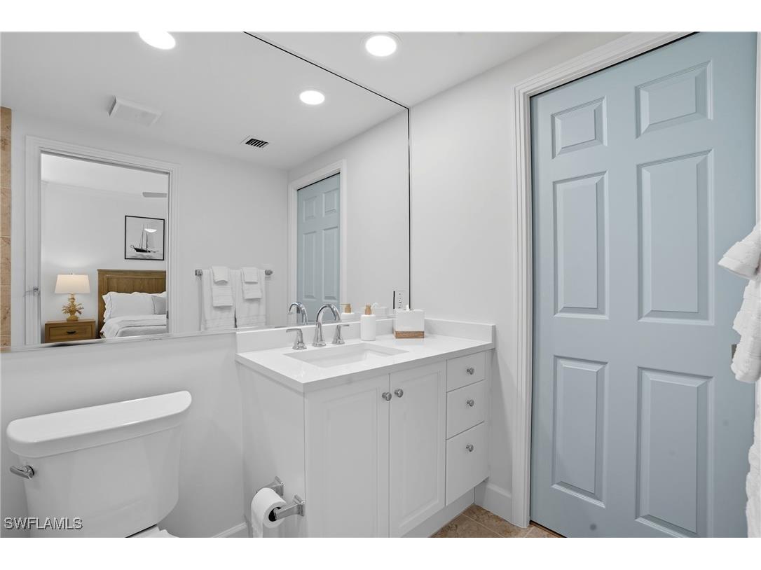 445 Dockside Drive #B202 Naples FL 34110 225073676 image33