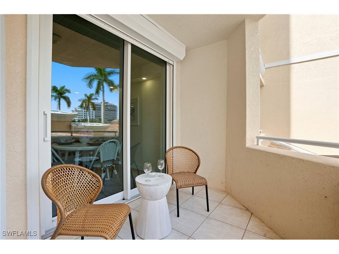 445 Dockside Drive #B202 Naples FL 34110 225073676 image42