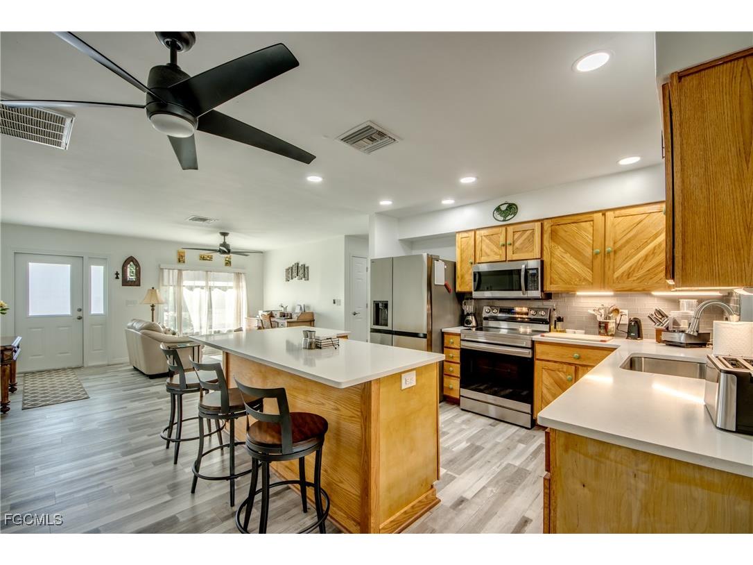 445 Donora Boulevard Fort Myers Beach FL 33931 2025015200 image16