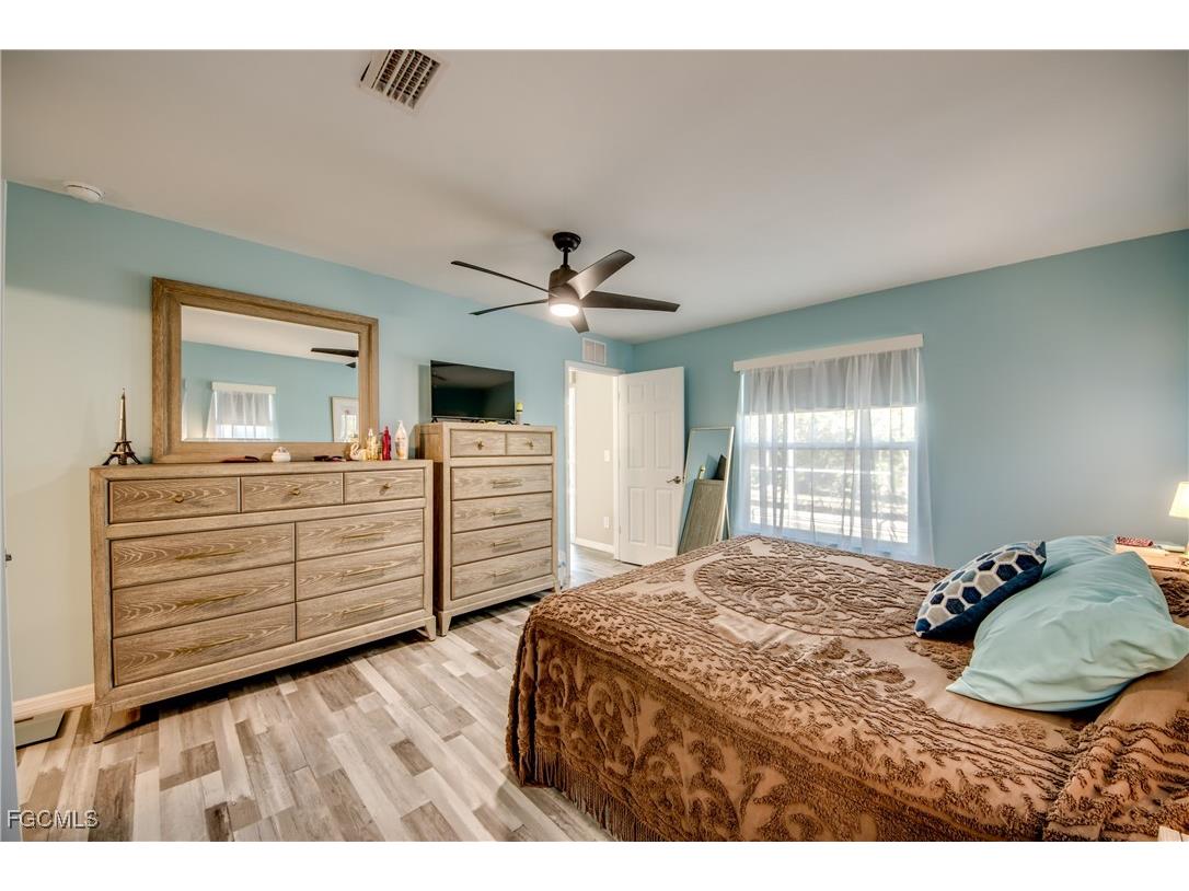 445 Donora Boulevard Fort Myers Beach FL 33931 2025015200 image26