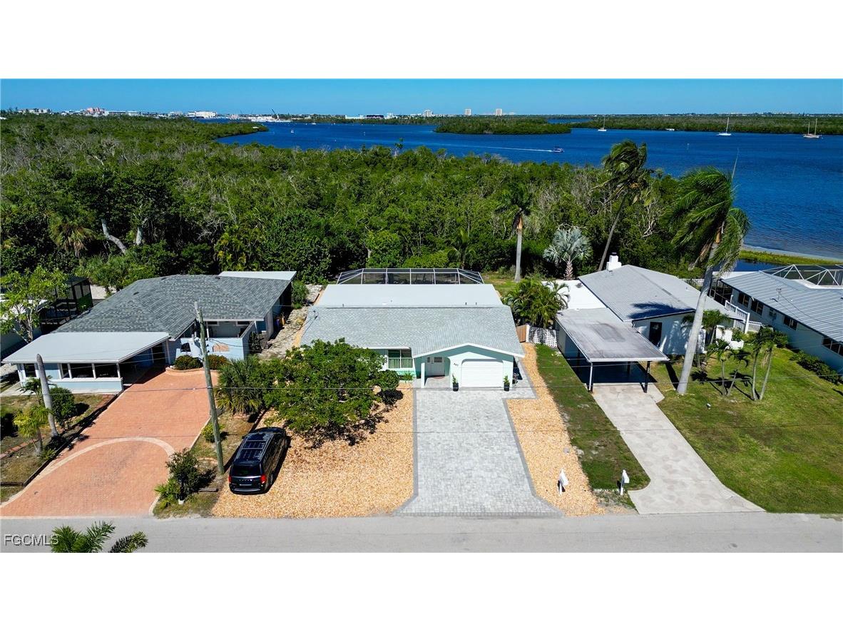 445 Donora Boulevard Fort Myers Beach FL 33931 2025015200 image3