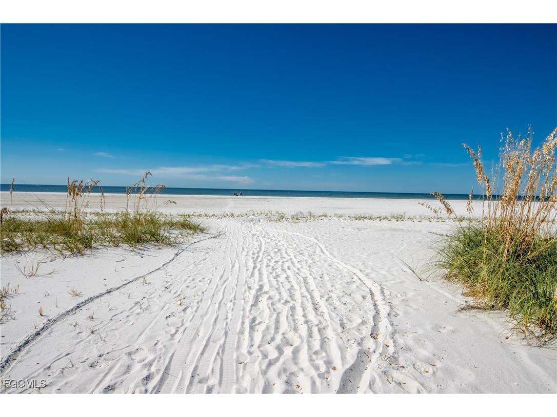 445 Donora Boulevard Fort Myers Beach FL 33931 2025015200 image44