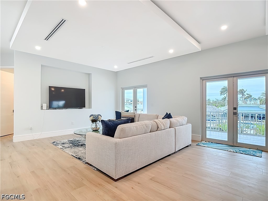 445 Madison Court Fort Myers Beach FL 33931 2026014769 image6