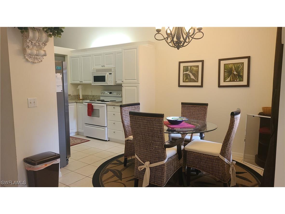 445 Robin Hood Circle #201 Naples FL 34104 225065998 image4