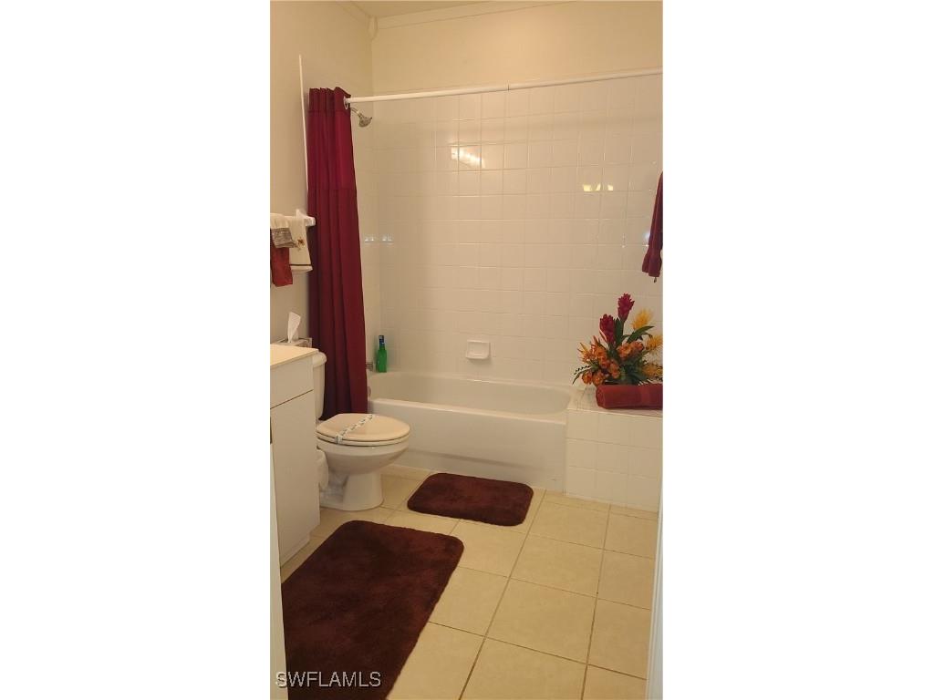 445 Robin Hood Circle #201 Naples FL 34104 225065998 image7