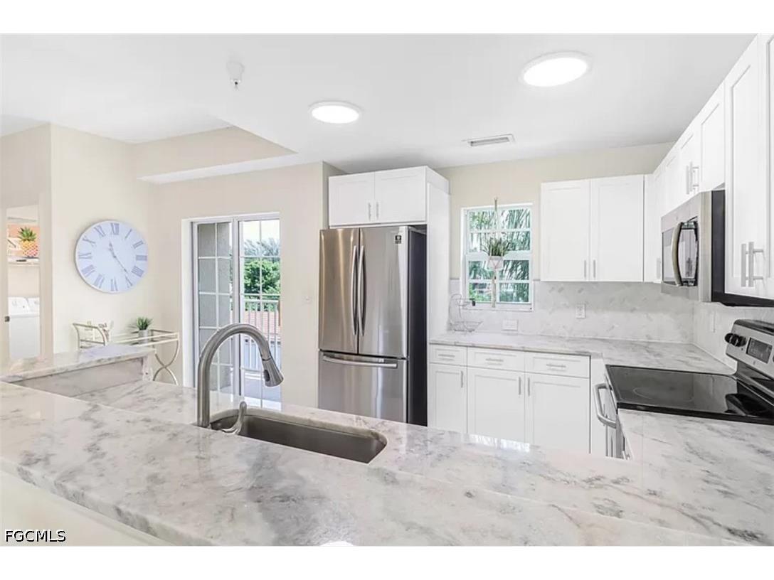 4450 Botanical Place Circle #6 Naples FL 34112 2026018542 image2