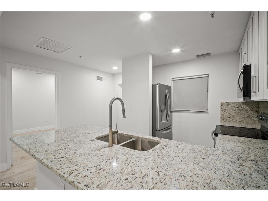 4450 Botanical Place Circle #6 Naples FL 34112 225083828 image3