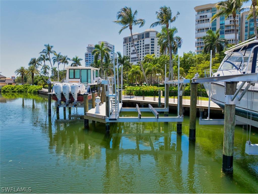 4450 Gulf Shore Boulevard N Naples FL 34103 224034461 image1