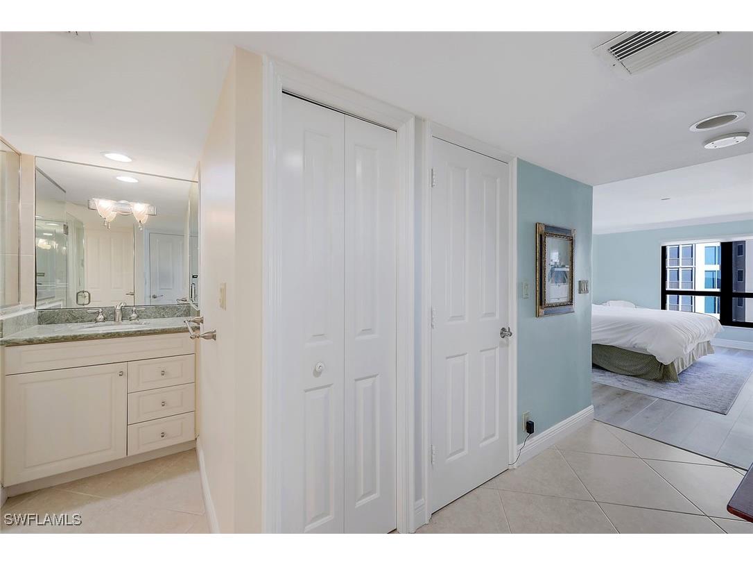 4451 Gulf Shore Boulevard N #1205 Naples FL 34103 225073319 image21