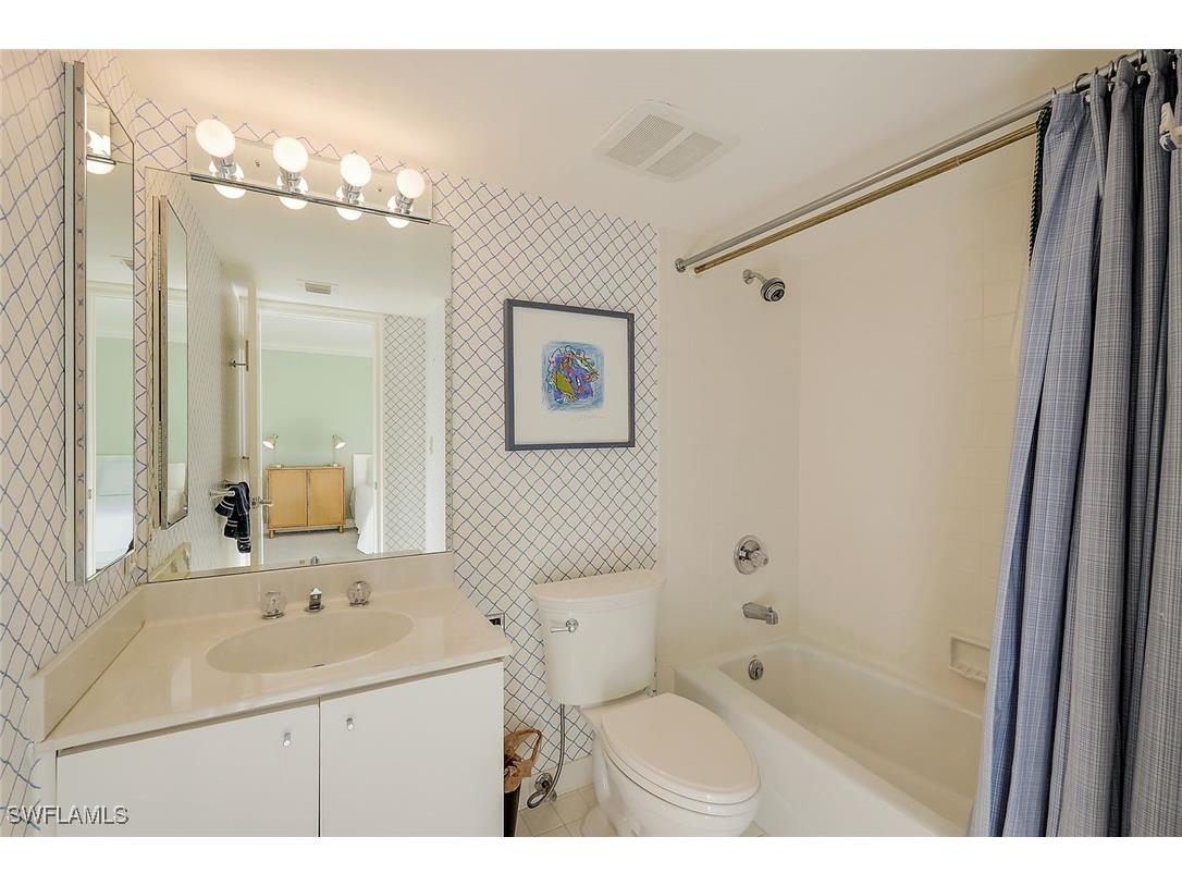 4451 Gulf Shore Boulevard N #1205 Naples FL 34103 225073319 image23