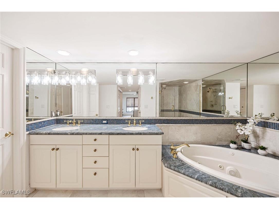  Naples FL 34103 225056890 image25