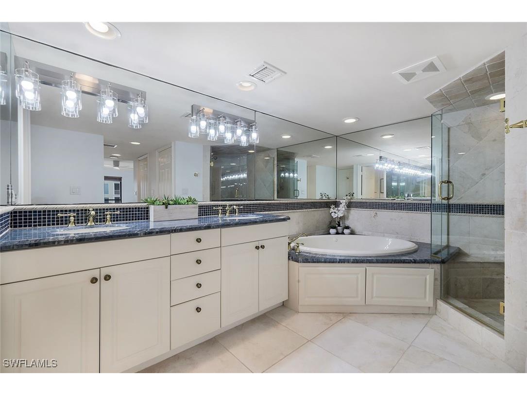 4451 Gulf Shore Boulevard N #1605 Naples FL 34103 225069643 image20