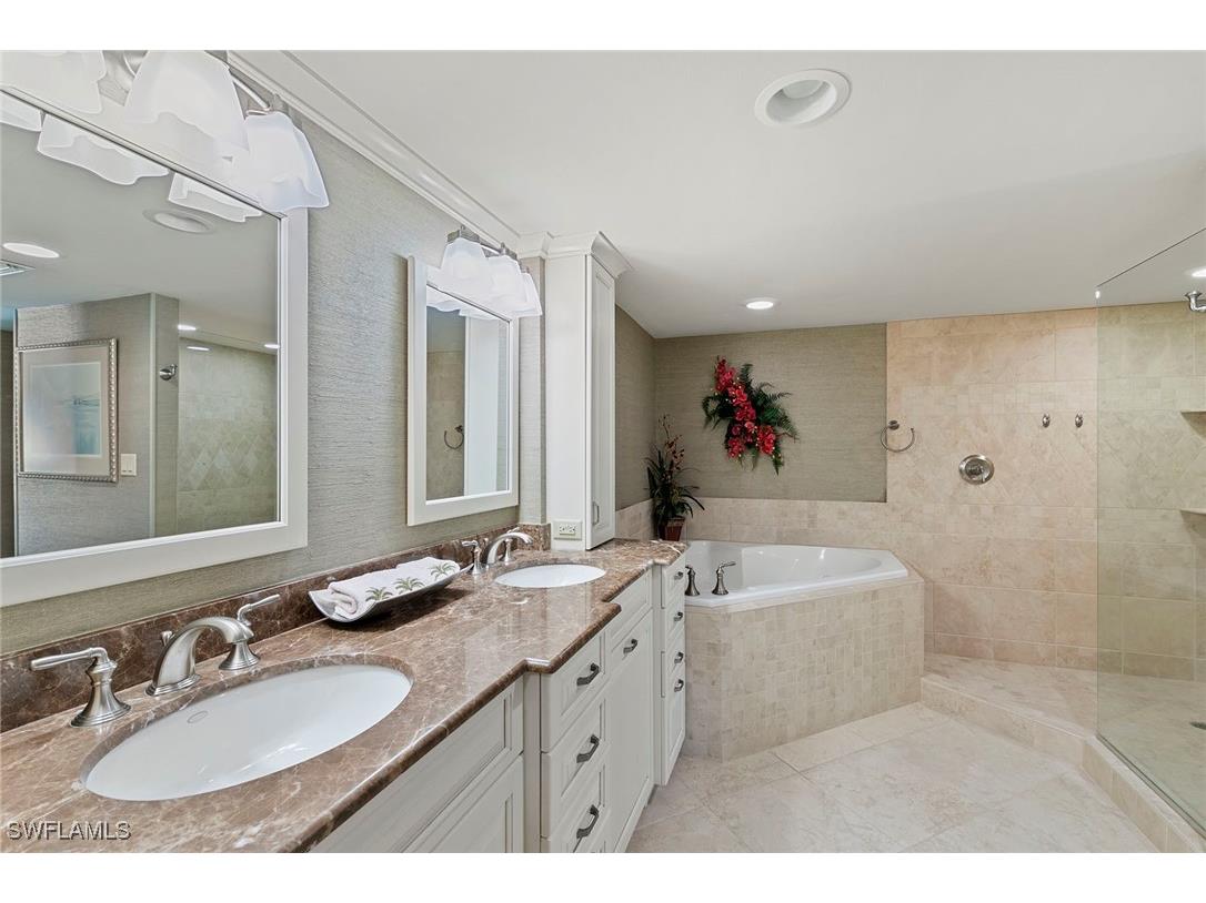 4451 Gulf Shore Boulevard N #1704 Naples FL 34103 226001357 image14