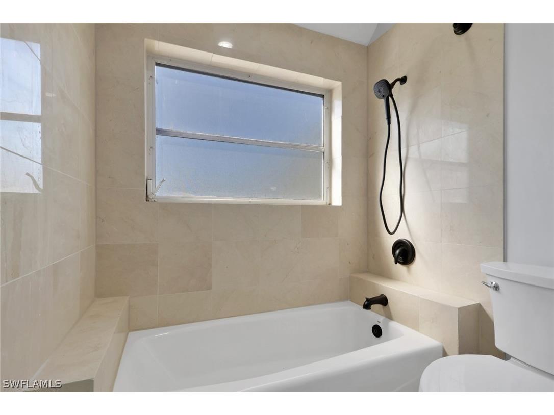 4452 Gulf Pines Drive Sanibel FL 33957 226007782 image16