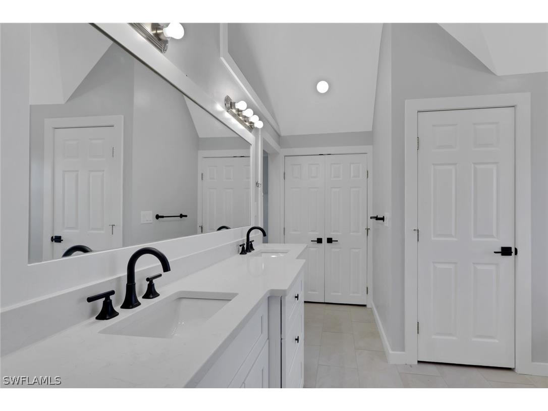 4452 Gulf Pines Drive Sanibel FL 33957 226007782 image25