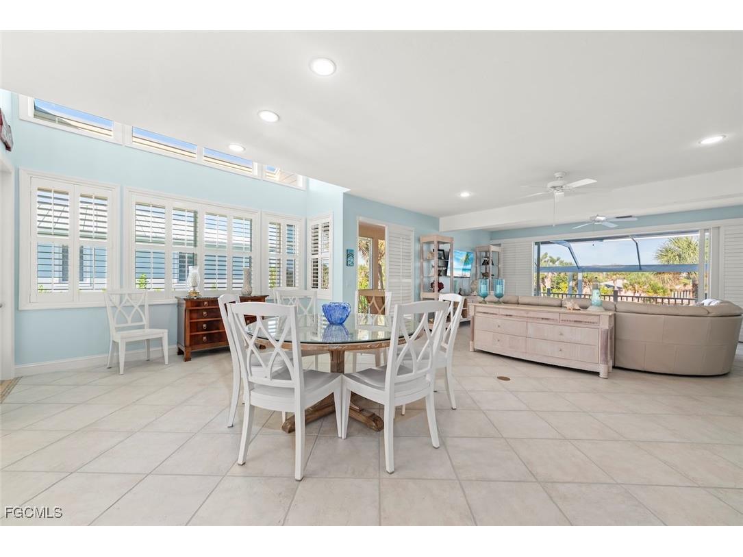 4452 Waters Edge Lane Sanibel FL 33957 2025024804 image10