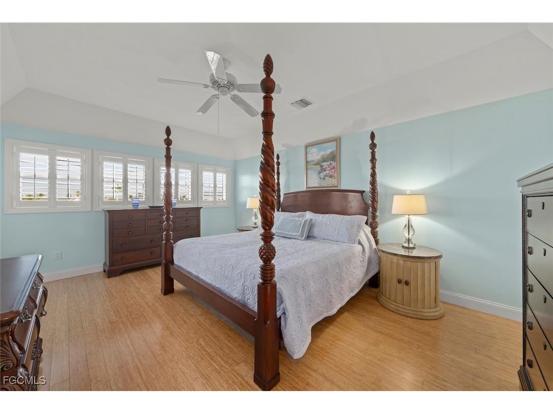 4452 Waters Edge Lane Sanibel FL 33957 2025024804 image28