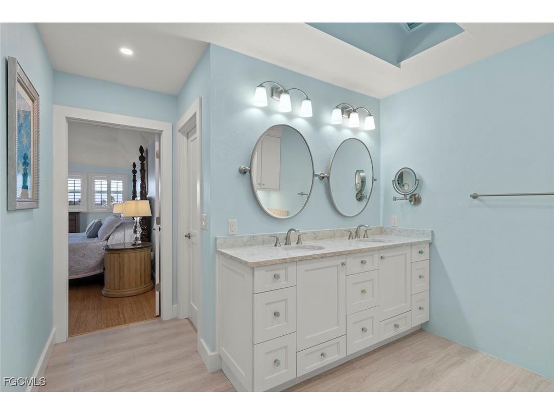 4452 Waters Edge Lane Sanibel FL 33957 2025024804 image30