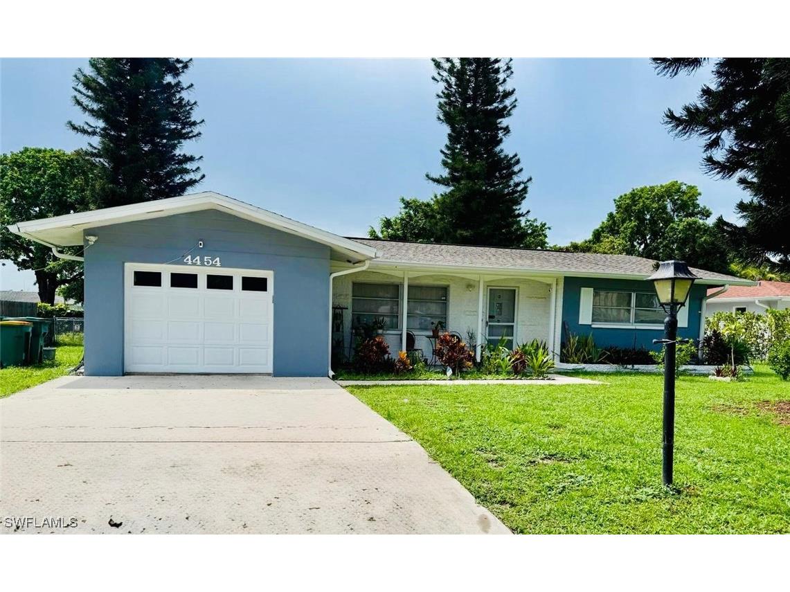 4454 19th Place SW Naples FL 34116 225032561 image1