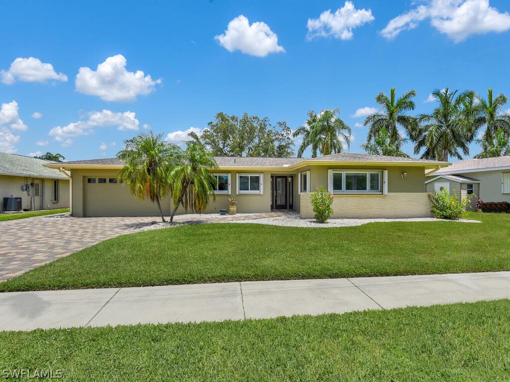 4456 Lakeside Avenue North Fort Myers FL 33903 223001779 image1