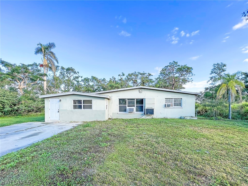 4457 Greenwood Avenue Fort Myers FL 33905 223007160 image1