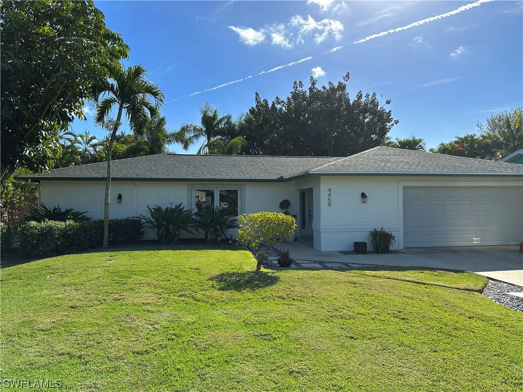 4458 Robin Avenue Naples FL 34104 223088765 image1