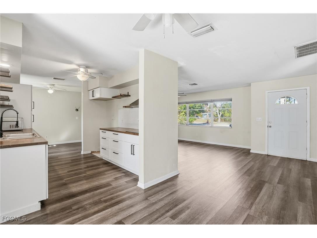 446 El Dorado Parkway E Cape Coral FL 33904 2026002983 image12