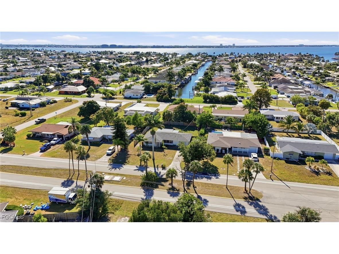 446 El Dorado Parkway E Cape Coral FL 33904 2026002983 image34