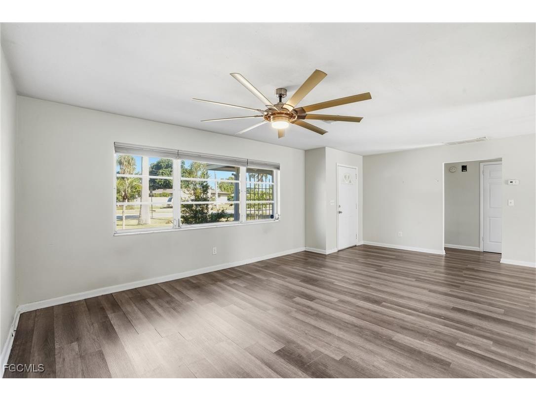 446 El Dorado Parkway E Cape Coral FL 33904 2026002983 image8