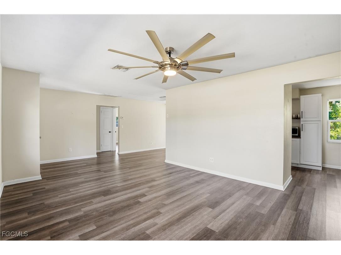446 El Dorado Parkway E Cape Coral FL 33904 2026002983 image9