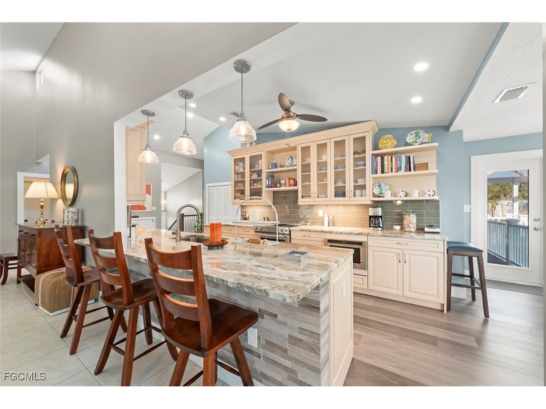 4460 Waters Edge Lane Sanibel FL 33957 2025024270 image10