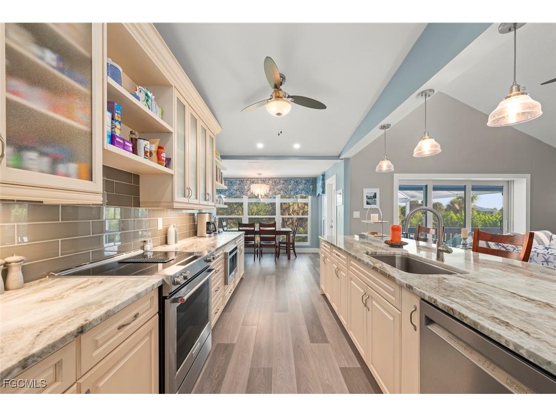 4460 Waters Edge Lane Sanibel FL 33957 2025024270 image11