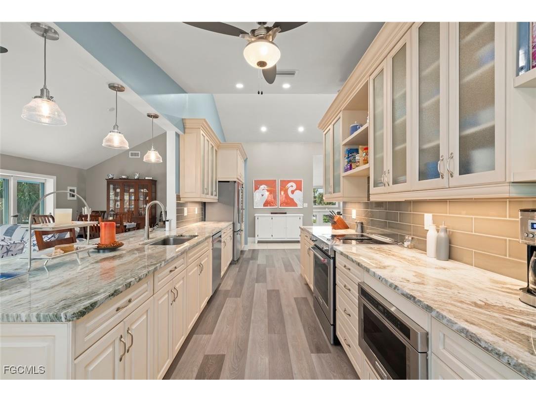 4460 Waters Edge Lane Sanibel FL 33957 2025024270 image12