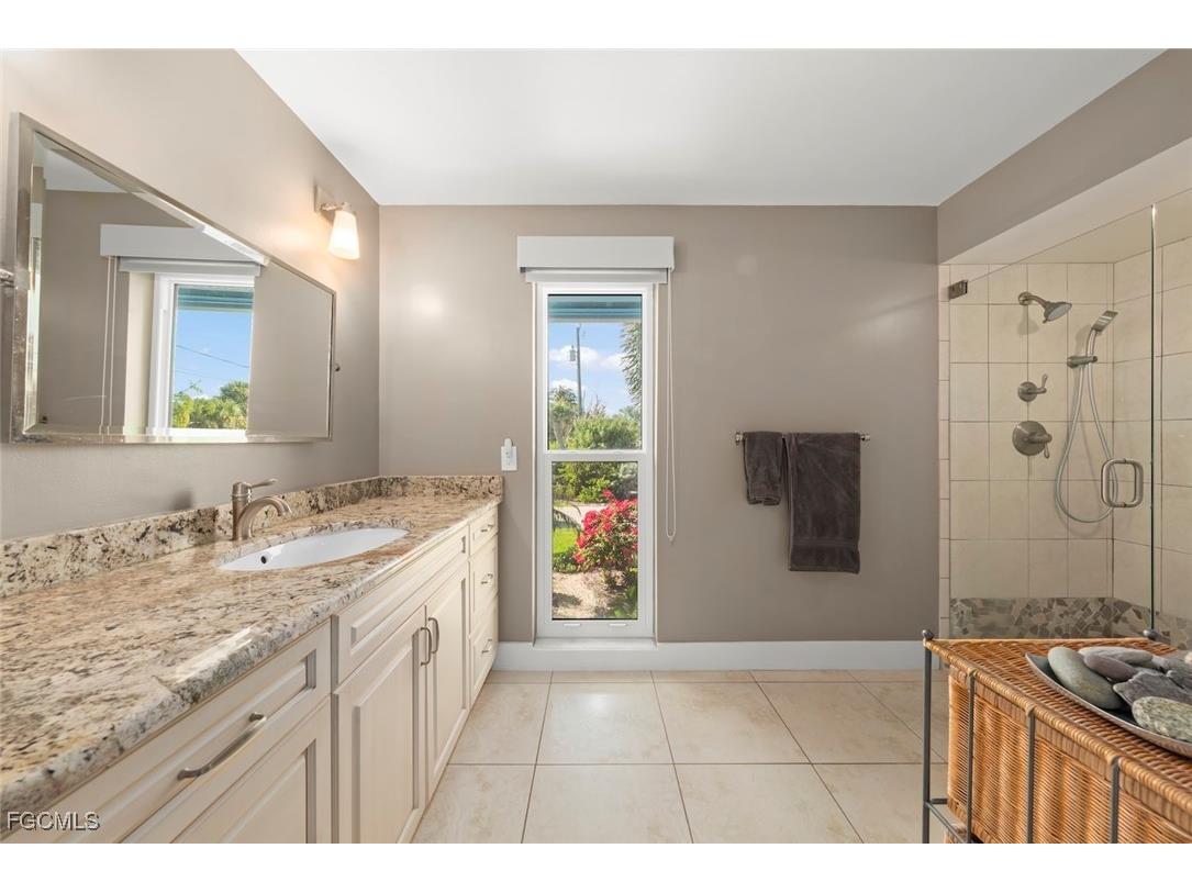 4460 Waters Edge Lane Sanibel FL 33957 2025024270 image22