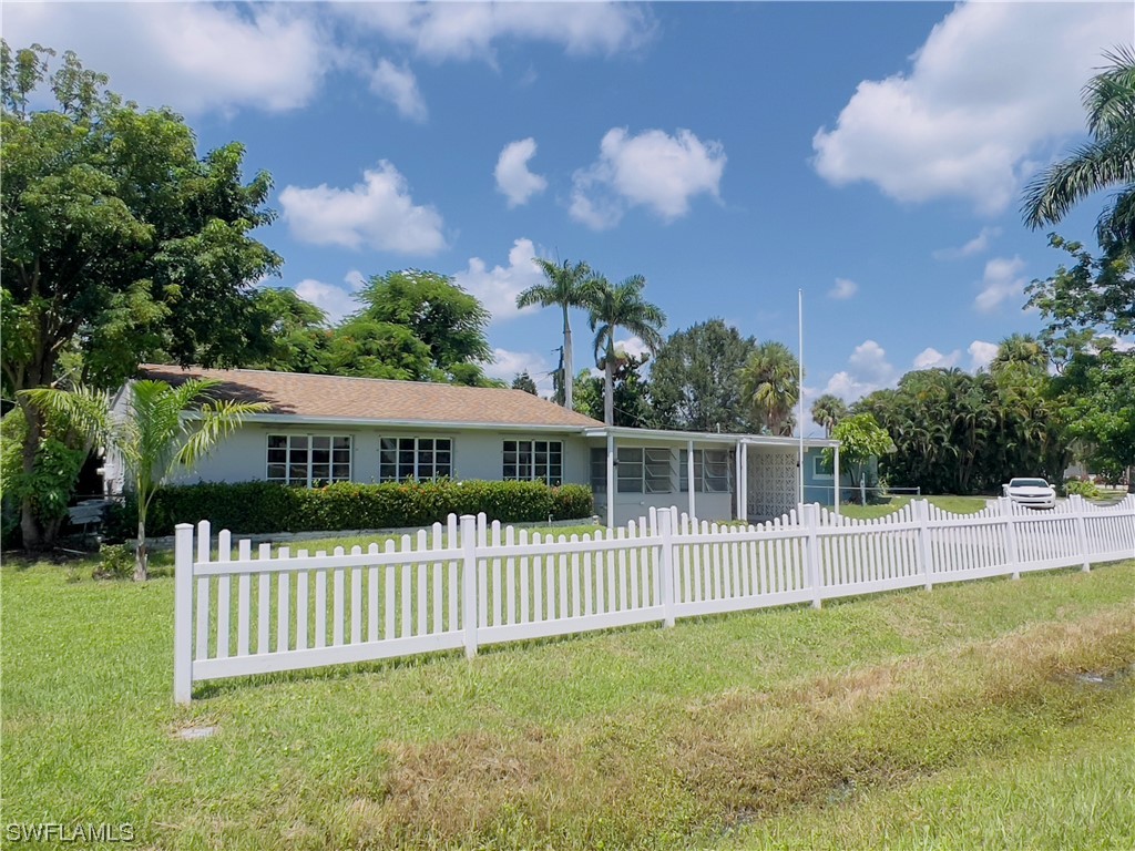 4461 Birmingham Street Fort Myers FL 33905 223064405 image1