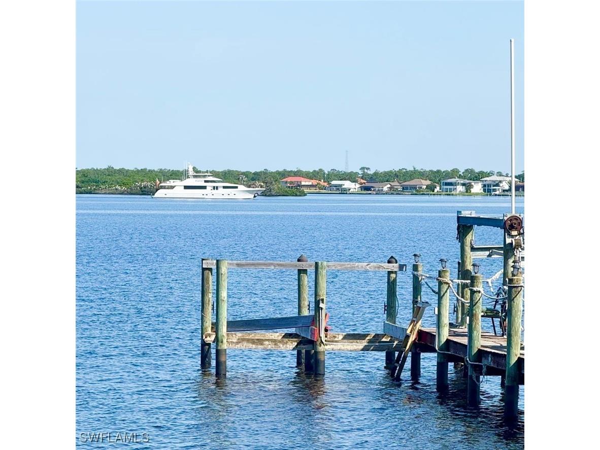  Fort Myers FL 33905 226001036 image20