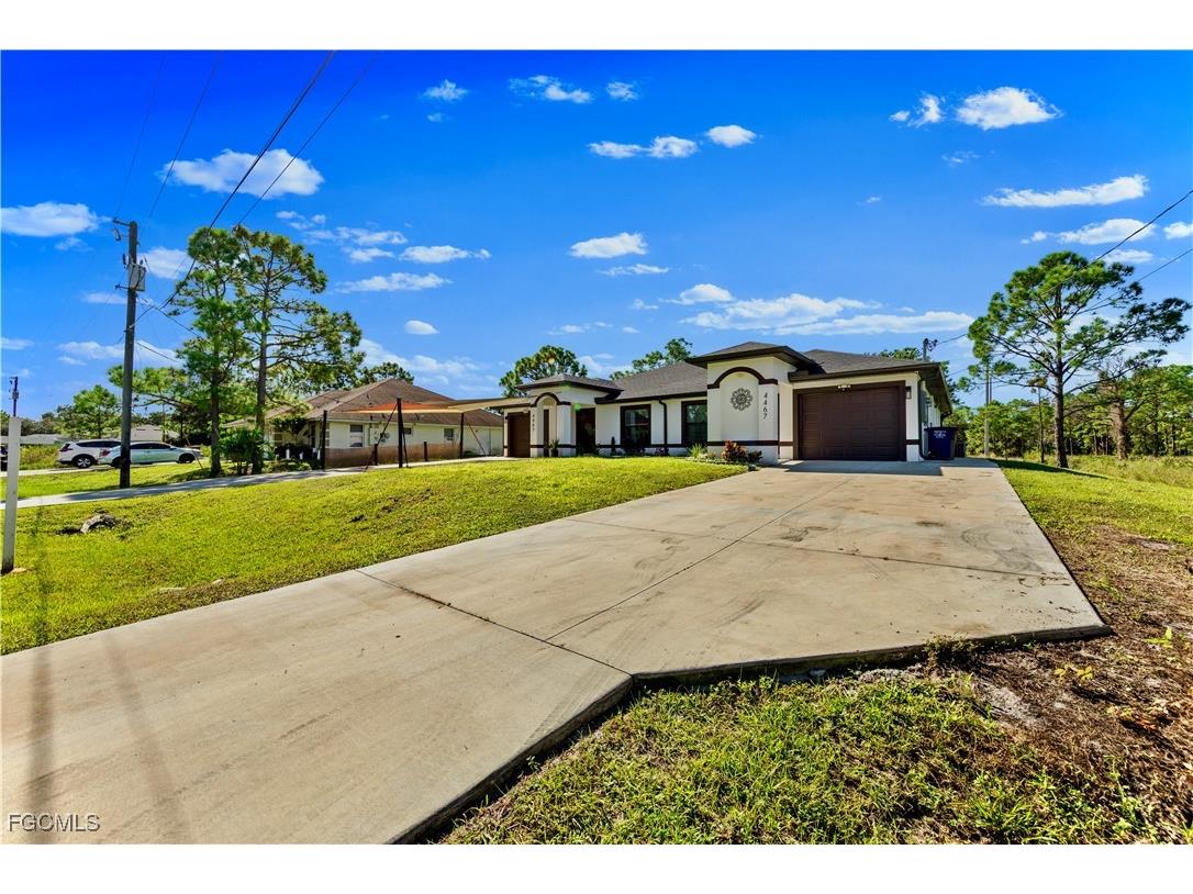 4465/4467 30th Street SW Lehigh Acres FL 33973 2025021411 image4