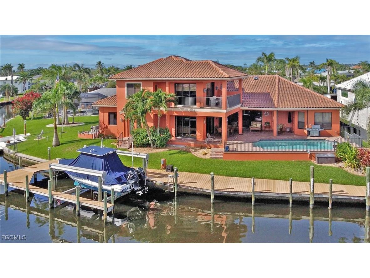 447 Avalon Drive Cape Coral FL 33904 2025024489 image1