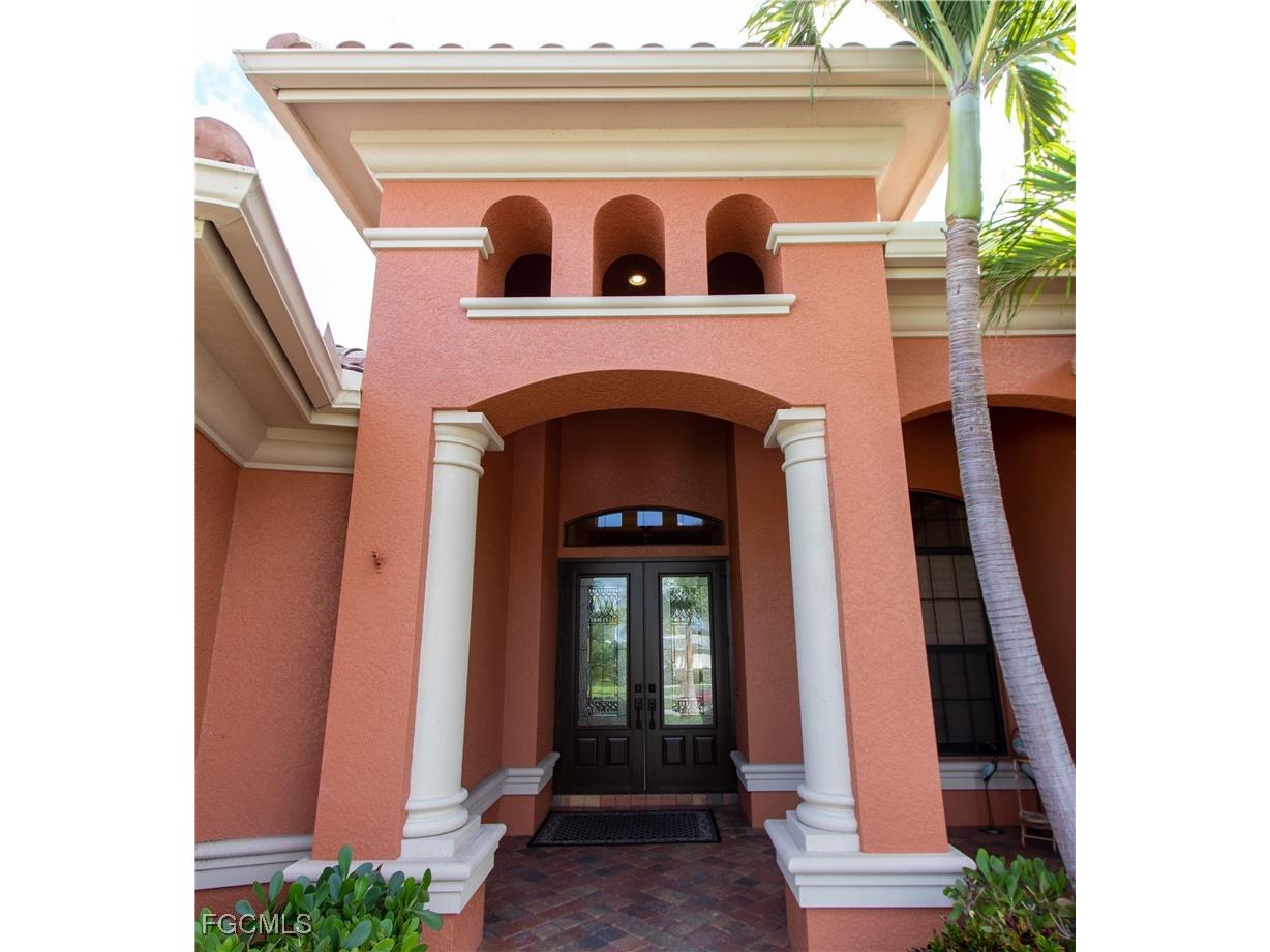 447 Avalon Drive Cape Coral FL 33904 2025024489 image10