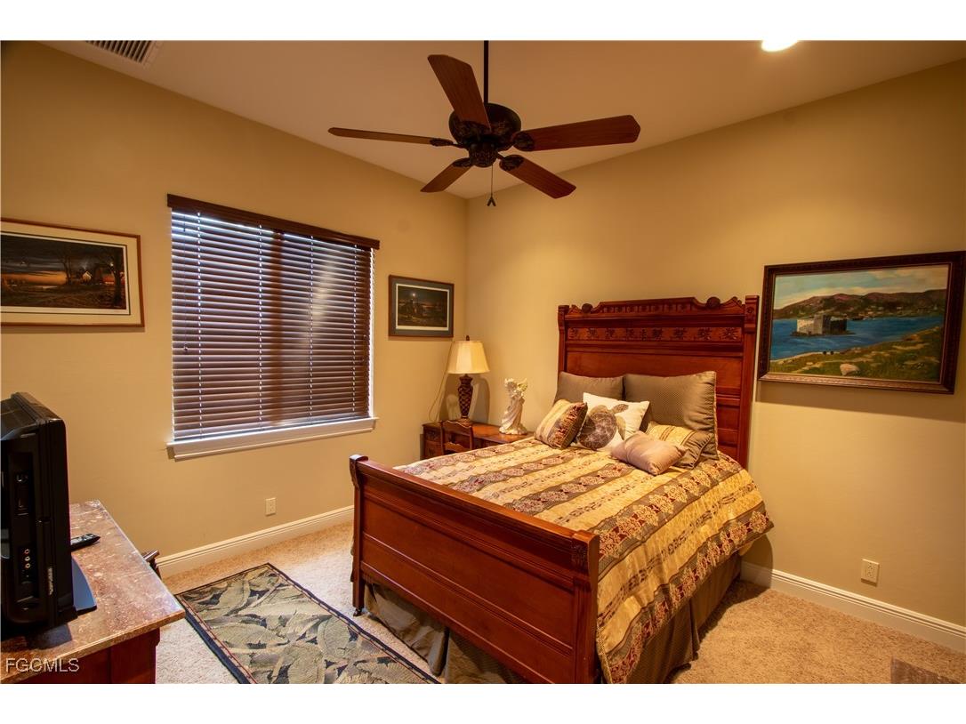 447 Avalon Drive Cape Coral FL 33904 2025024489 image29