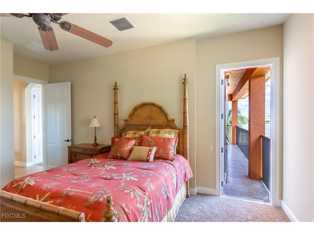 447 Avalon Drive Cape Coral FL 33904 2025024489 image38