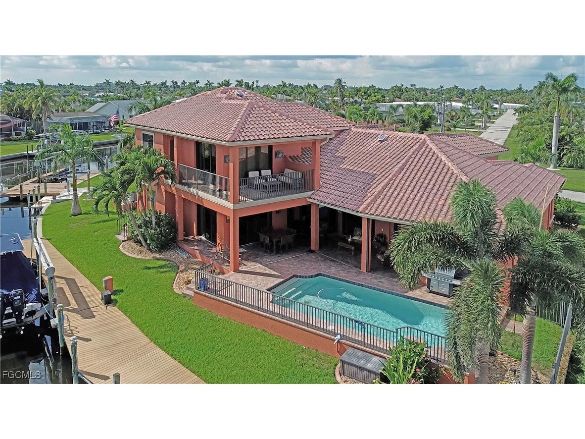 447 Avalon Drive Cape Coral FL 33904 2025024489 image5