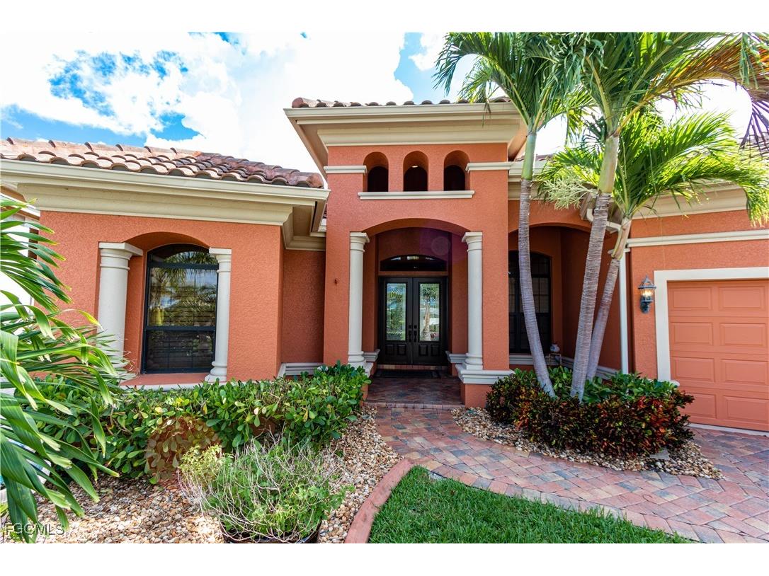 447 Avalon Drive Cape Coral FL 33904 2025024489 image7