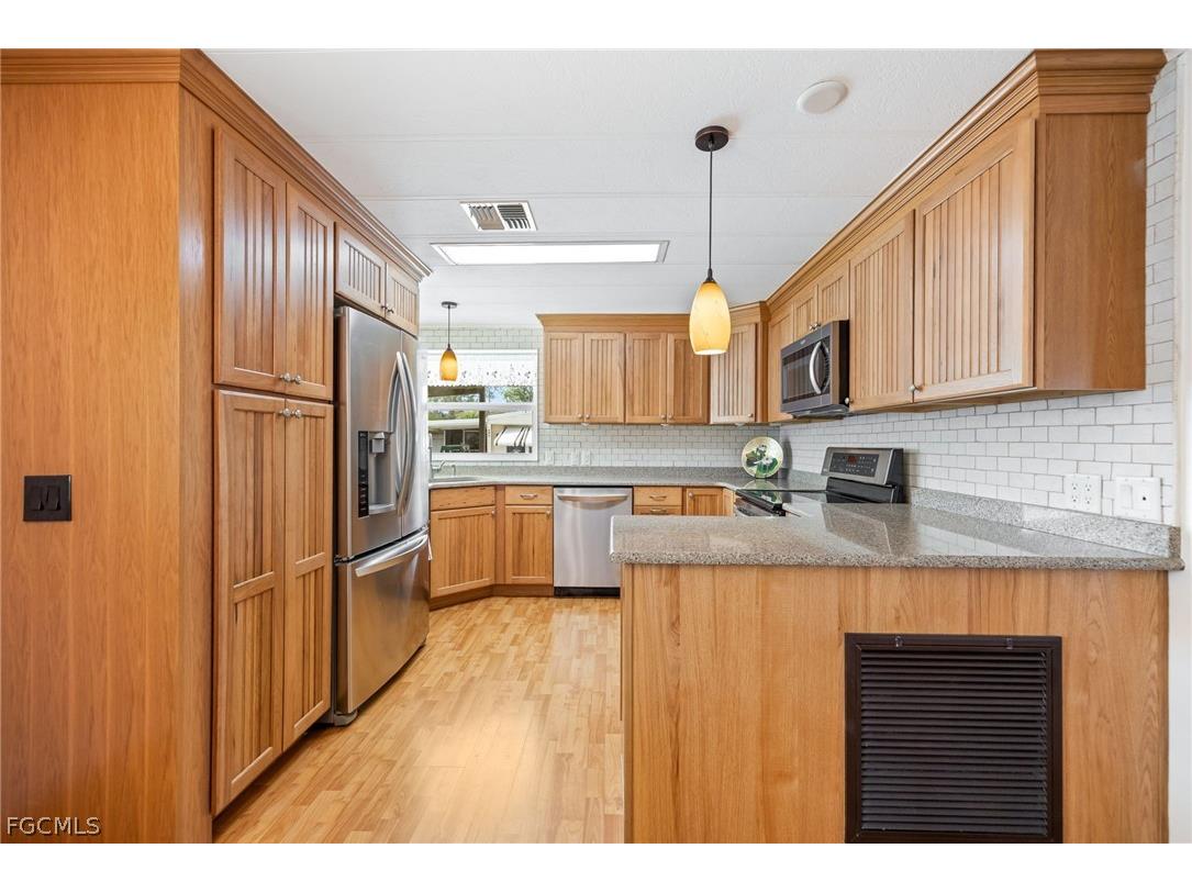 447 Snead Drive North Fort Myers FL 33903 2026009319 image14